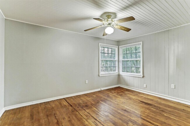 Building Photo - 3911 Law St