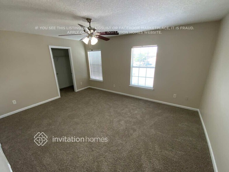 Building Photo - 251 Prince Phillip Dr