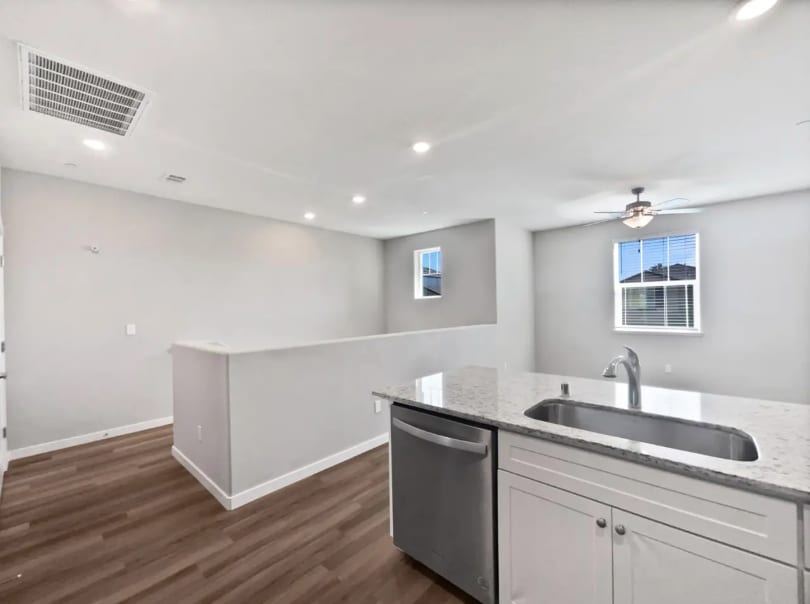 Building Photo - 4074 Southampton St