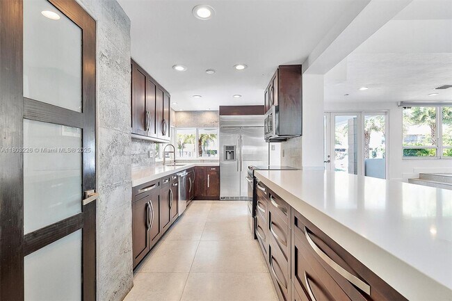 Building Photo - RIVER BAY PARK