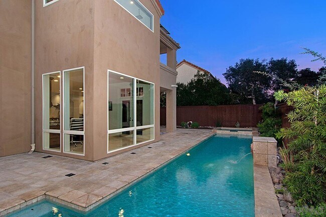 Building Photo - 927 Tingley Ln