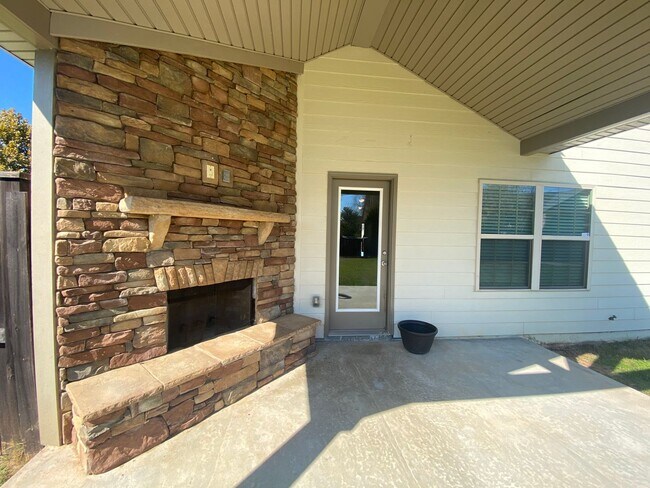 Building Photo - 106 Brown Thrasher Ln