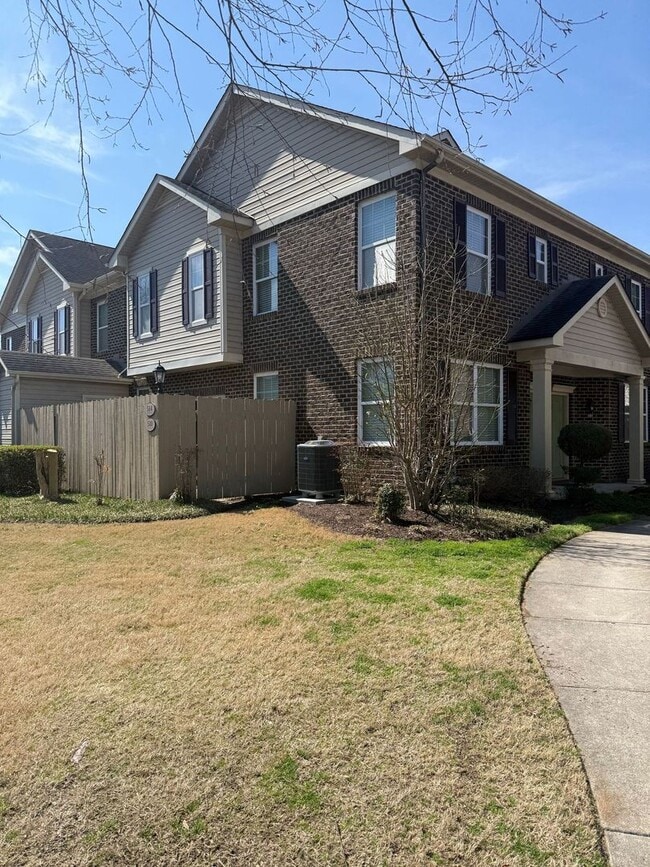 Building Photo - Spacious End-Unit Condo with Dual Primary Suites & Bonus Room