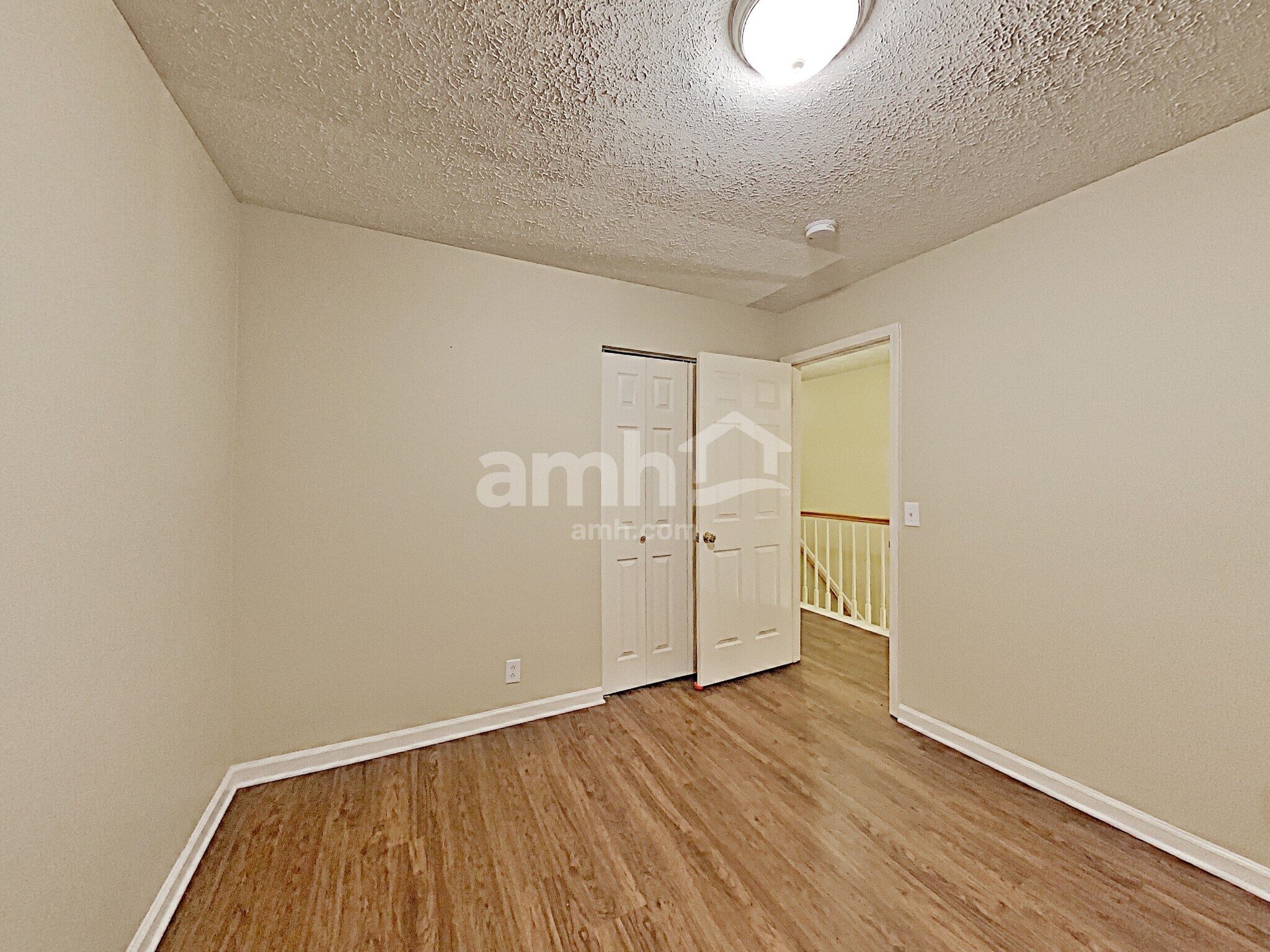 Building Photo - 3716 Creston Ct