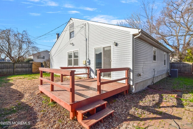 Building Photo - 32 Dakota Ave