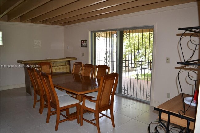 Building Photo - 7855 SW 17th Terrace