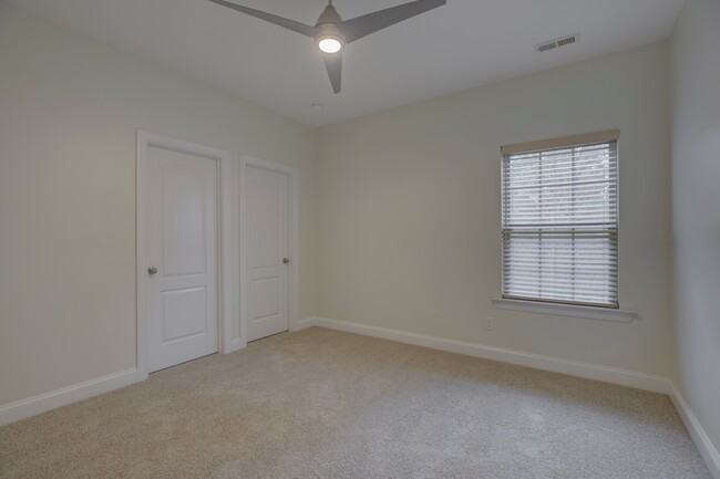 Building Photo - 10925 Preservation Park Dr