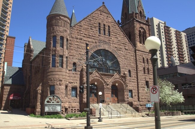Building Photo - 488 Wabasha St N