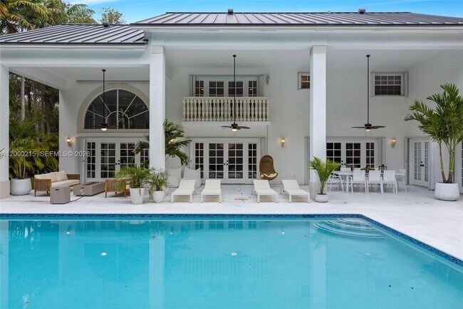 Building Photo - 14850 Old Cutler Rd