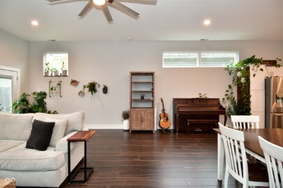 Building Photo - "Charming 3-Bed Oasis on Olive Street: Expansive 2,491 Sq Ft with Luxurious Granite Touches!"