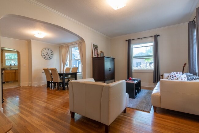 Building Photo - 6406 SE 44th Ave