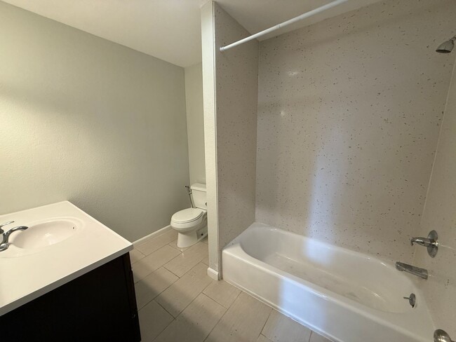 Building Photo - 780-782 Treat Ave/ 2950 21st Street (7039rc)