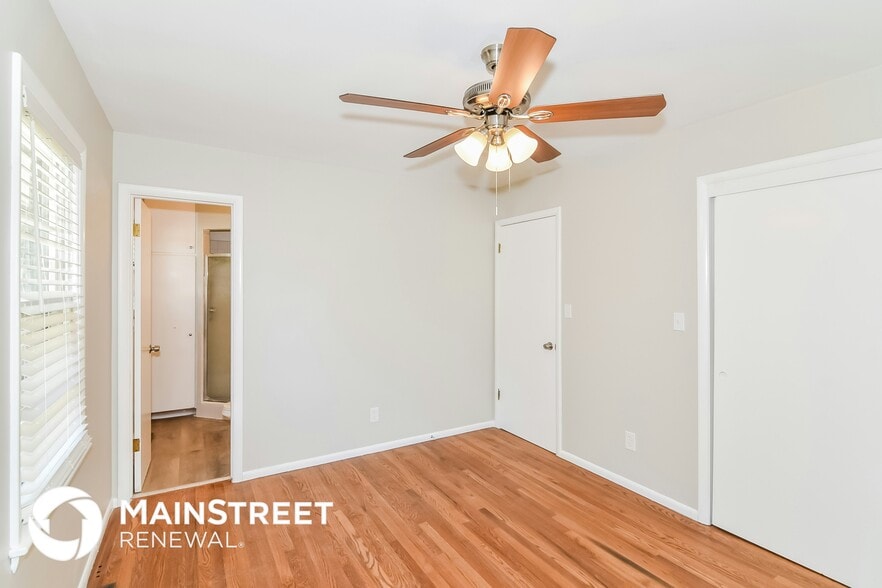 Building Photo - 8102 E 93rd Terrace