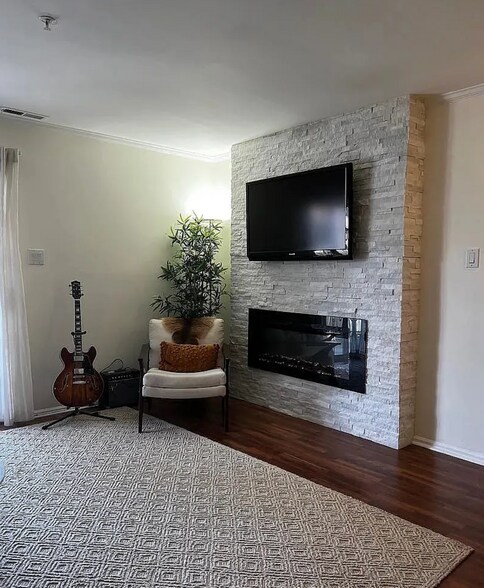 Building Photo - 4801 Aberdeen Ln