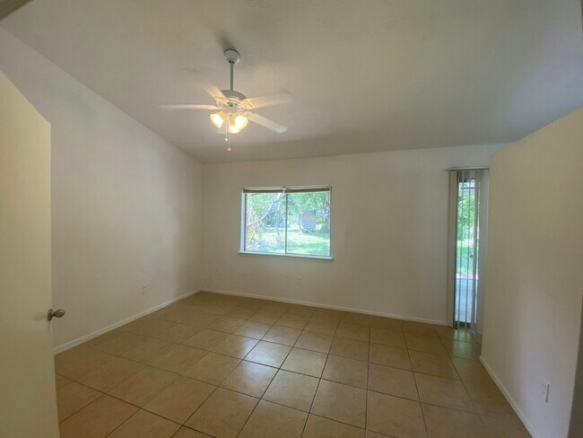Building Photo - 11622 Sela Ln