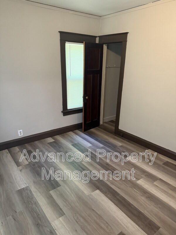 Building Photo - 2548 N 51st St