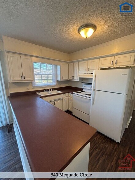 Building Photo - 540 McQuade Cir