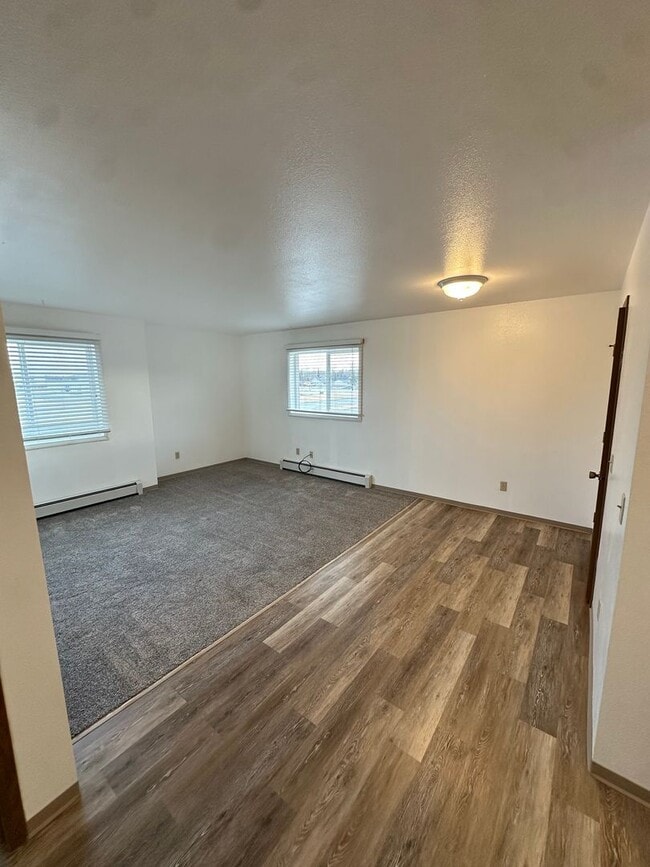 Building Photo - Redoubt View Apartments Inc