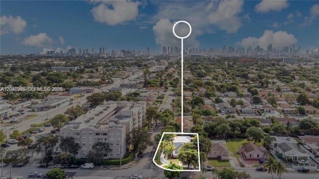 Building Photo - 521 NW 33rd Ave