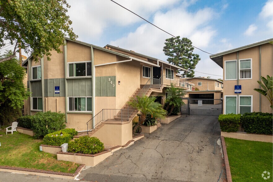 Building Photo - 839-845 Glenway Drive