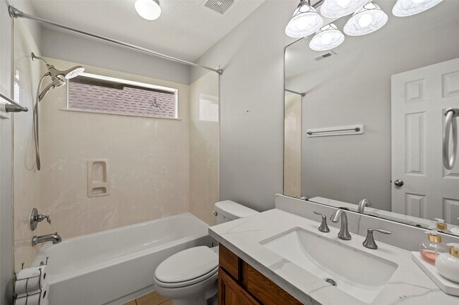 Building Photo - 6907 Birnam Garden Lane