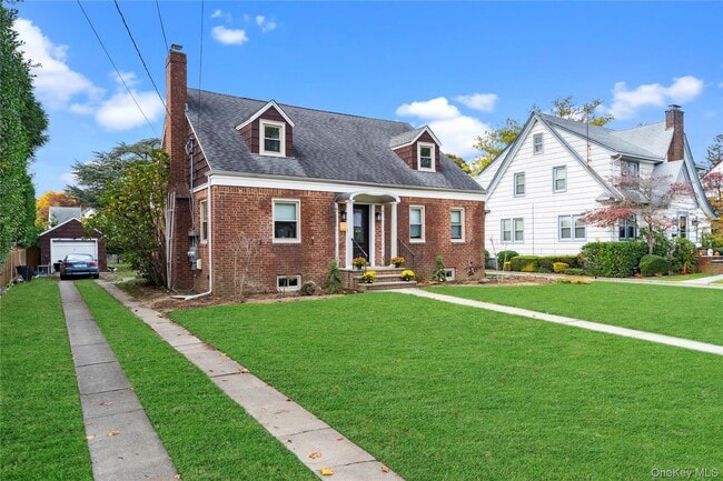 Building Photo - 66 Denton Ave