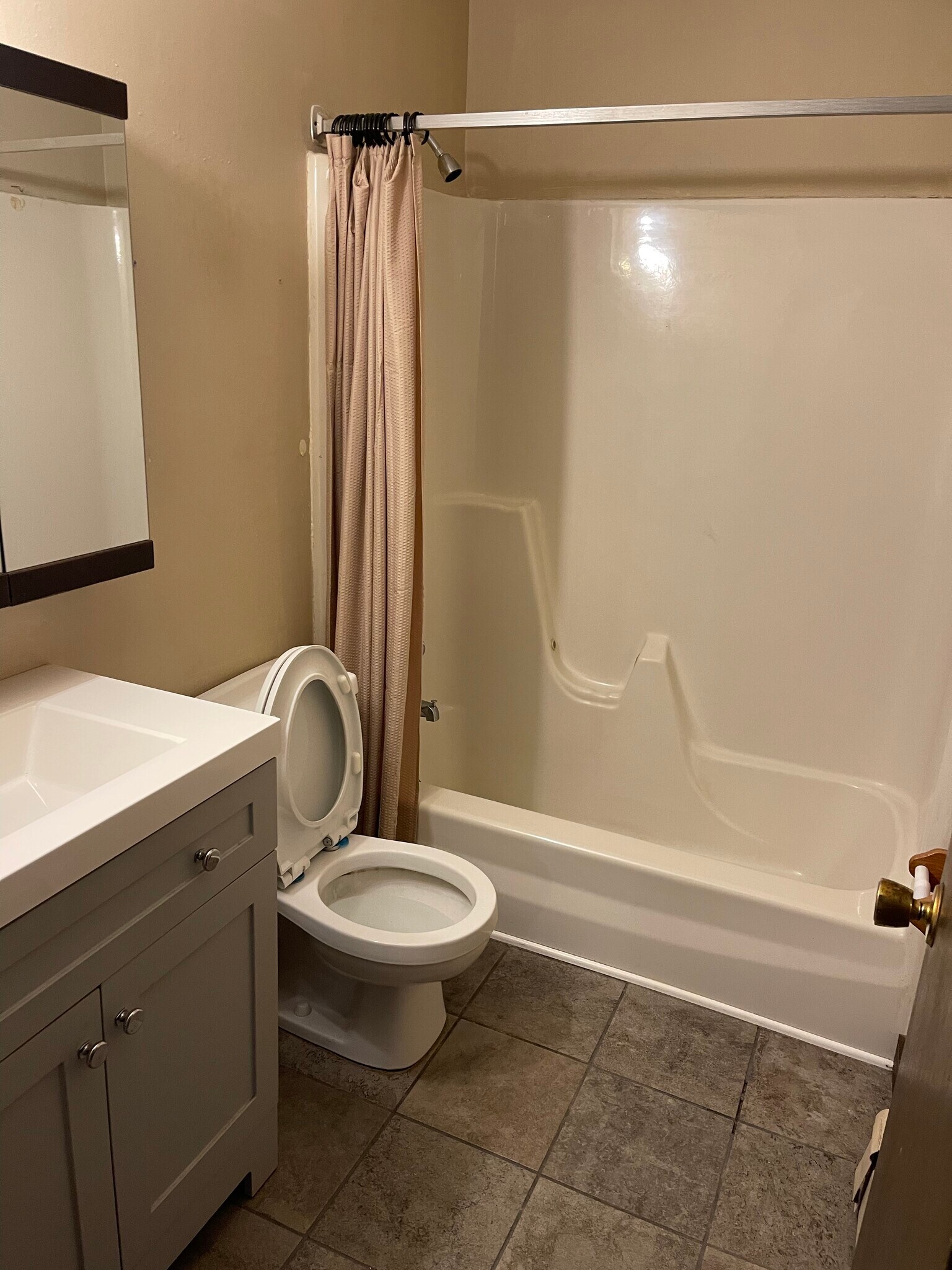 Building Photo - 735 Mauro Cir SE