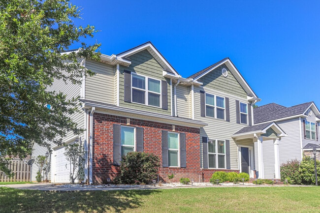 Building Photo - 479 Sebastian Dr