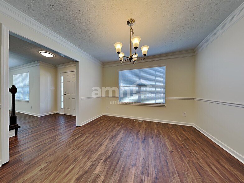 Building Photo - 5810 Matalin Ln