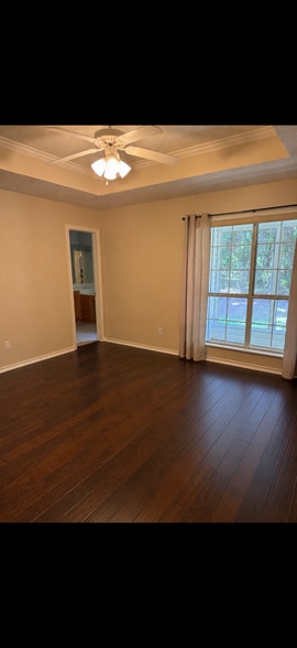 Building Photo - 247 Highland Dr