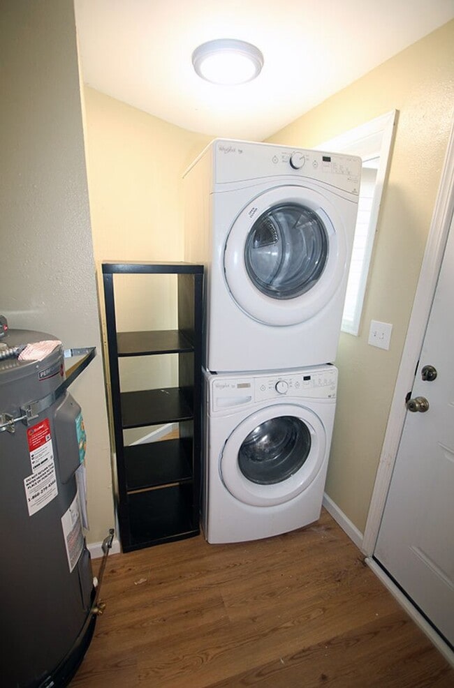 Building Photo - PRIVATE 3 BED SEATTLE HOME FOR RENT W EASY COMMUTE & BIG LOT