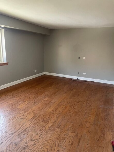 Building Photo - 650 Perrie Dr