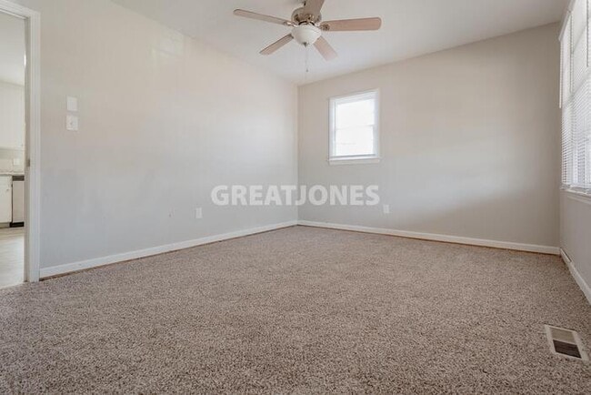 Building Photo - 12 Glendale St