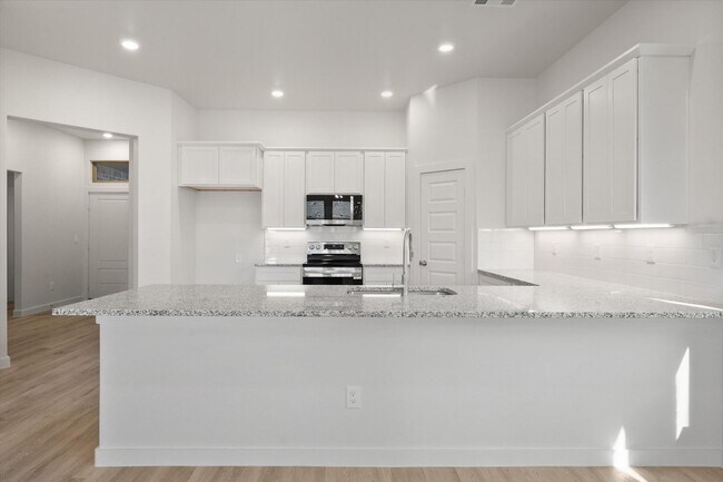 Building Photo - Brand New Construction in Viridian with a FIREPLACE!