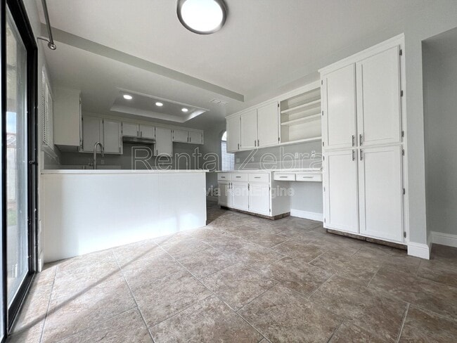 Building Photo - 1620 Sungate Dr