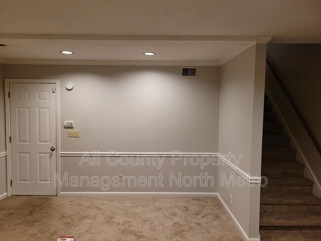 Building Photo - 1406 Defoors Dr NW