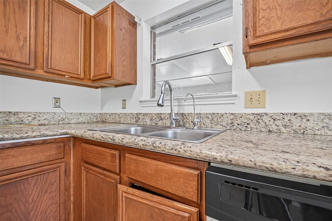Building Photo - 6510 Grand Haven Dr