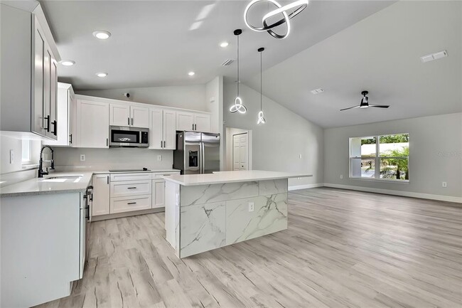 Building Photo - 3331 W Gates Ln