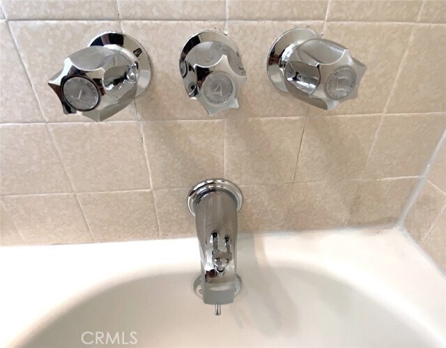 Building Photo - 1582 Mitchell Ave