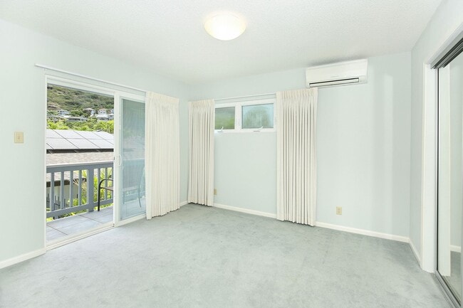 Building Photo - 1298 Lunalilo Home Rd