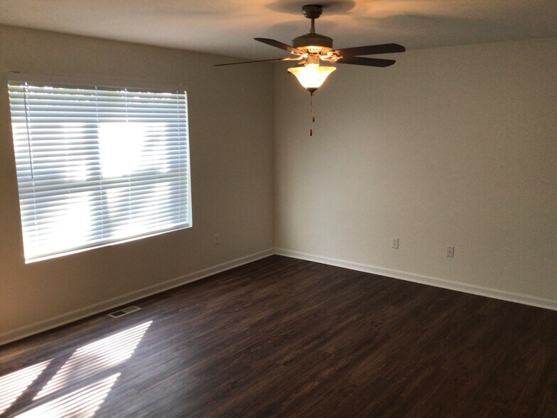 Building Photo - 59 Kameron Dr