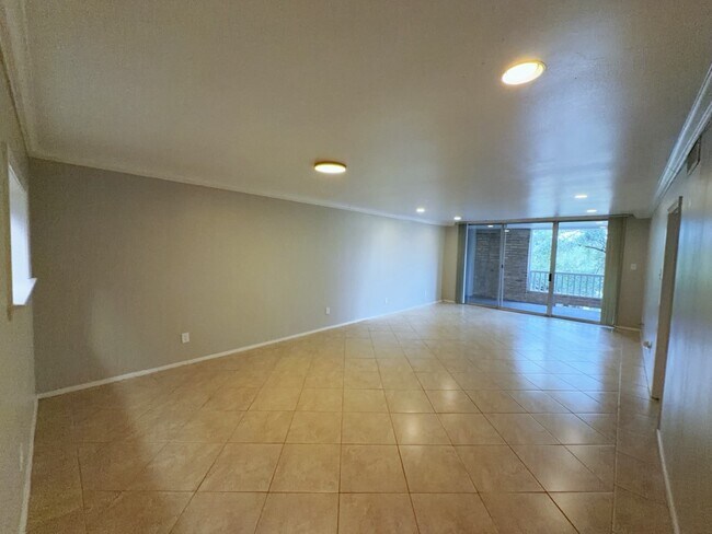 Building Photo - 2210 Dorrington St
