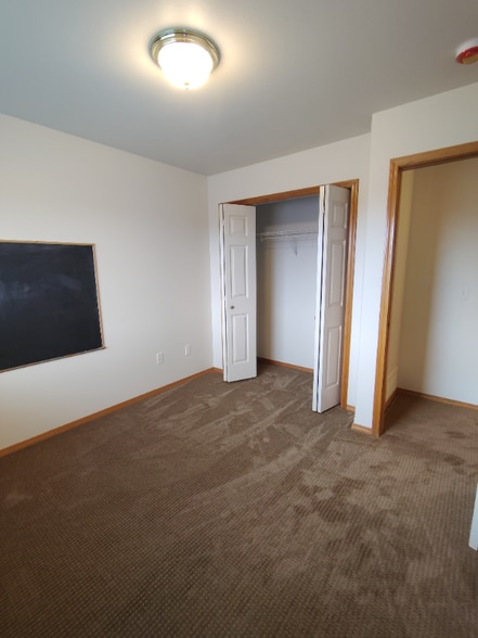 Building Photo - 2325 Merganser Dr