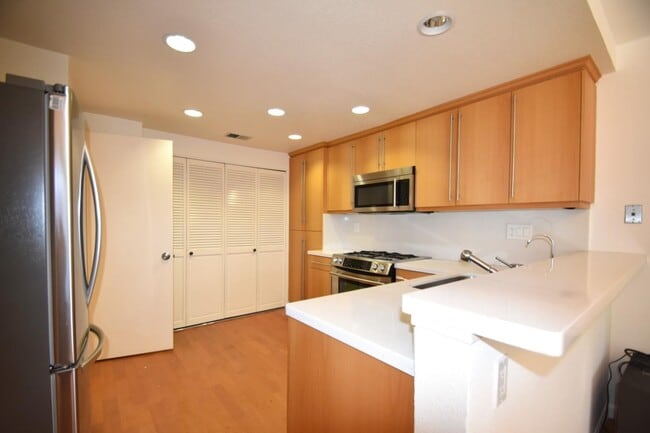 Building Photo - 4614 Corrida Cir