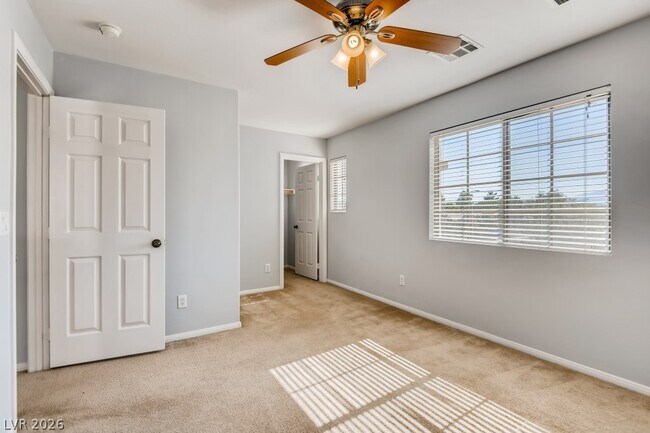 Building Photo - 9294 Eaton Creek Ct
