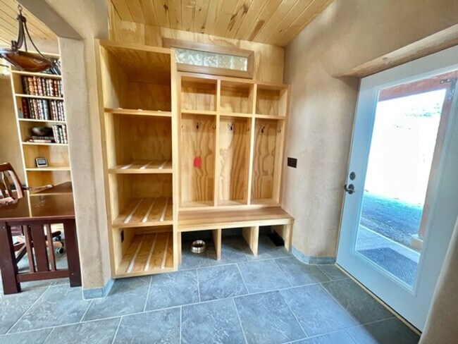 Building Photo - 173 Cross Creek Pl