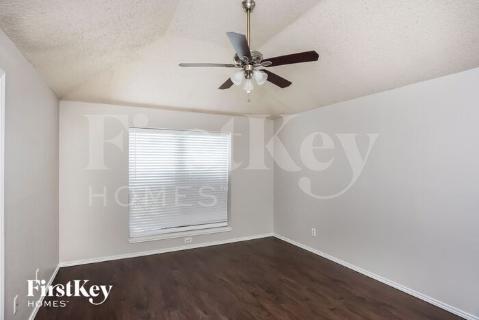 Building Photo - 1317 Edelweiss Dr