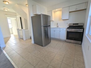 Building Photo - bot3705