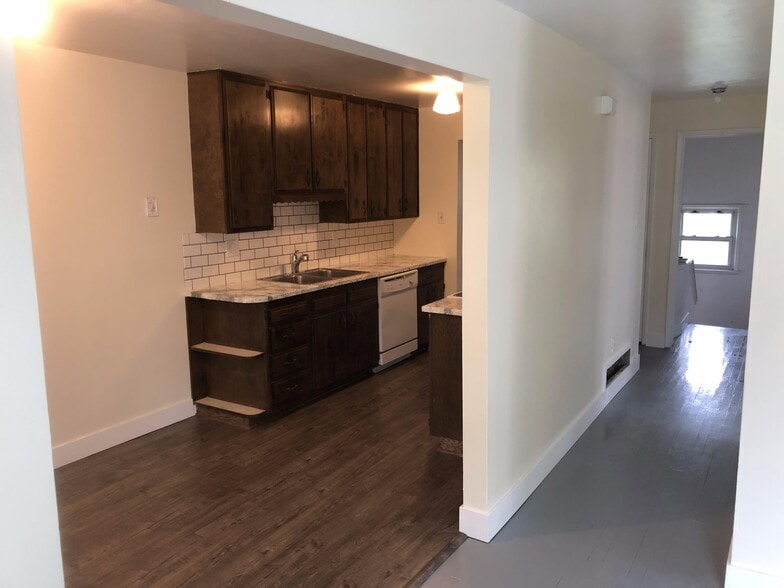 Kitchen/Dining - 108 Toponce Drive