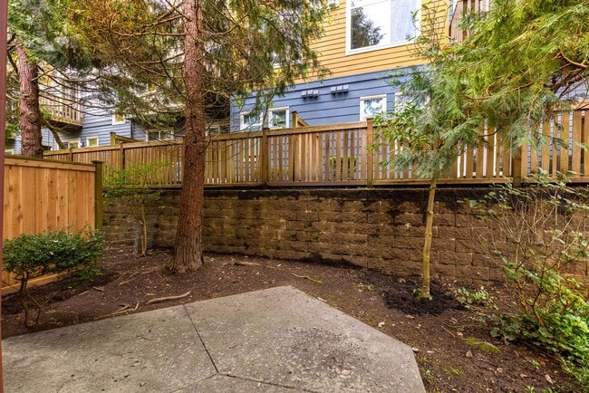 Building Photo - 93 Cougar Ridge Rd NW